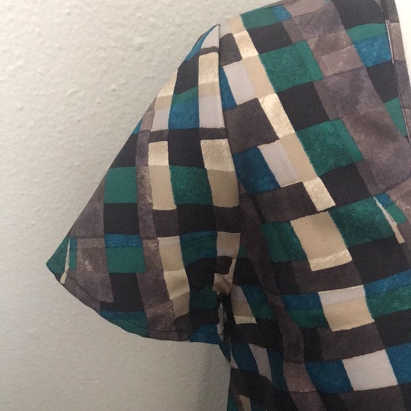 Women’s Silk Blouse - Picture 6 of 12